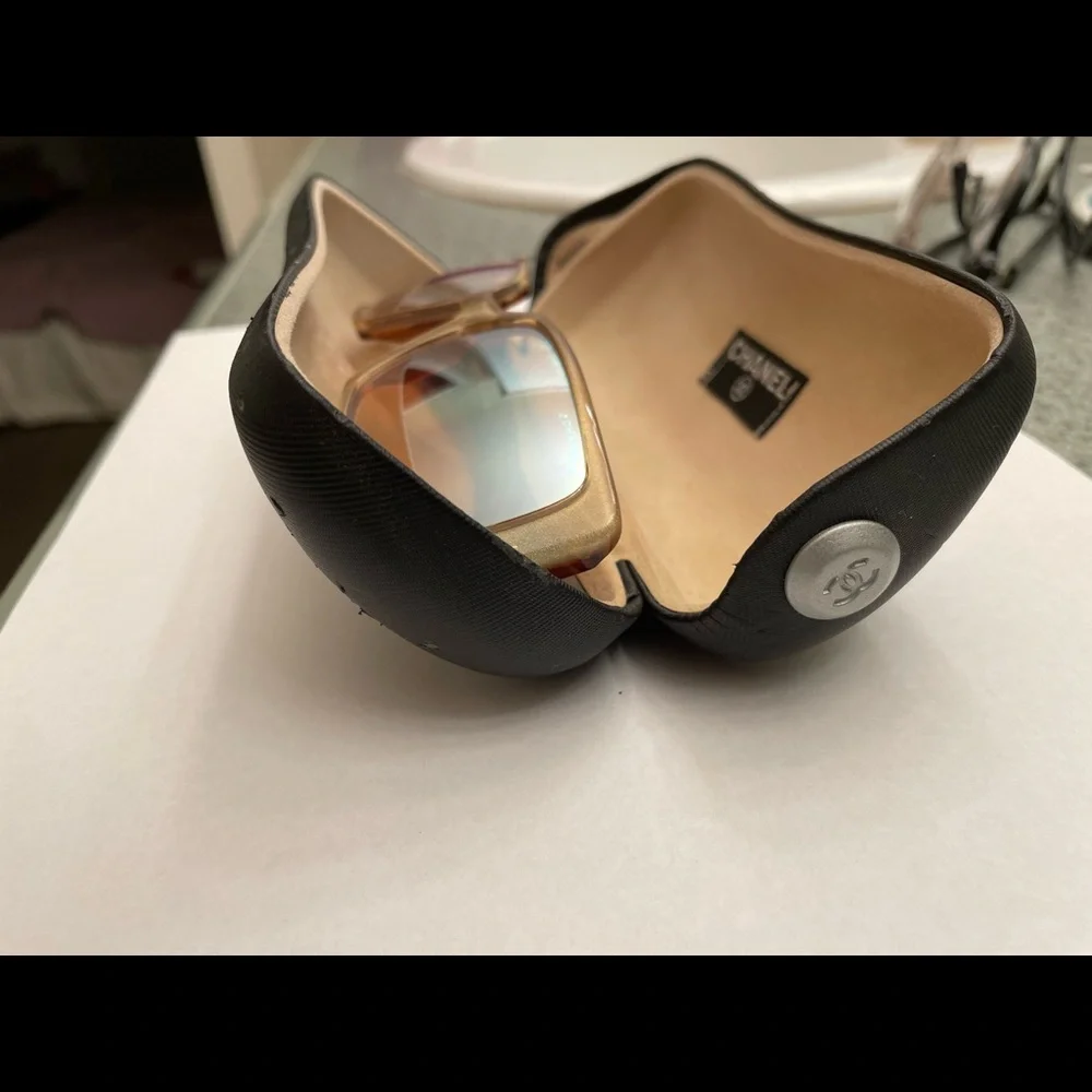 Chanel Sunglasses - Picture 4 of 8